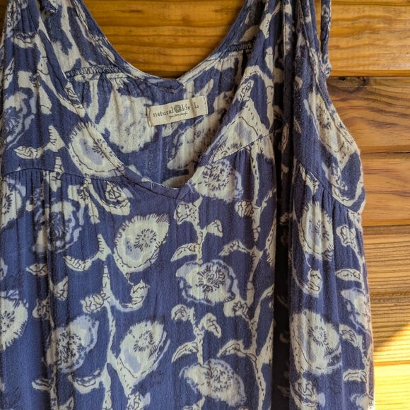 NATURAL LIFE Blue and Cream Floral Maxi Dress - Picture 2 of 4